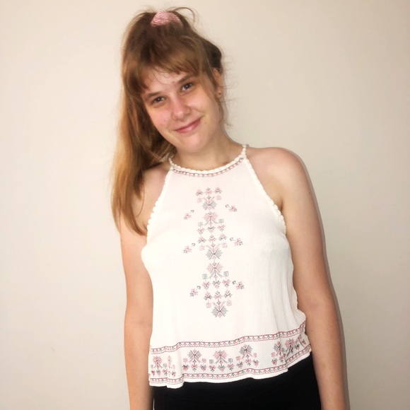 Embroidered Tank - Picture 3 of 5